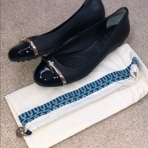 Tory Burch Black flats size 10